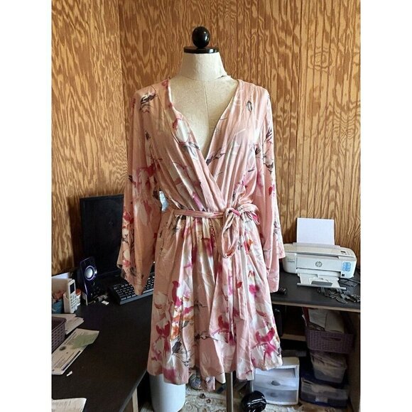 YUMI KIM Womens Love Is In The Air Light Pink Floral Robe Dressing Gown M - Picture 2 of 12